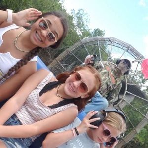 Meet your Posher, Adriana